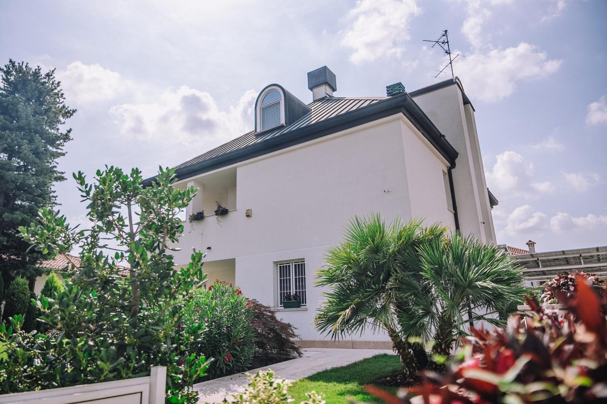 B&B Luxury Italian House Ро Екстериор снимка