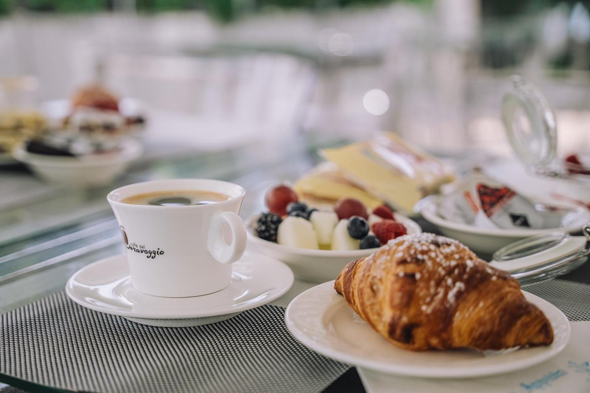 B&B Luxury Italian House Ро Екстериор снимка