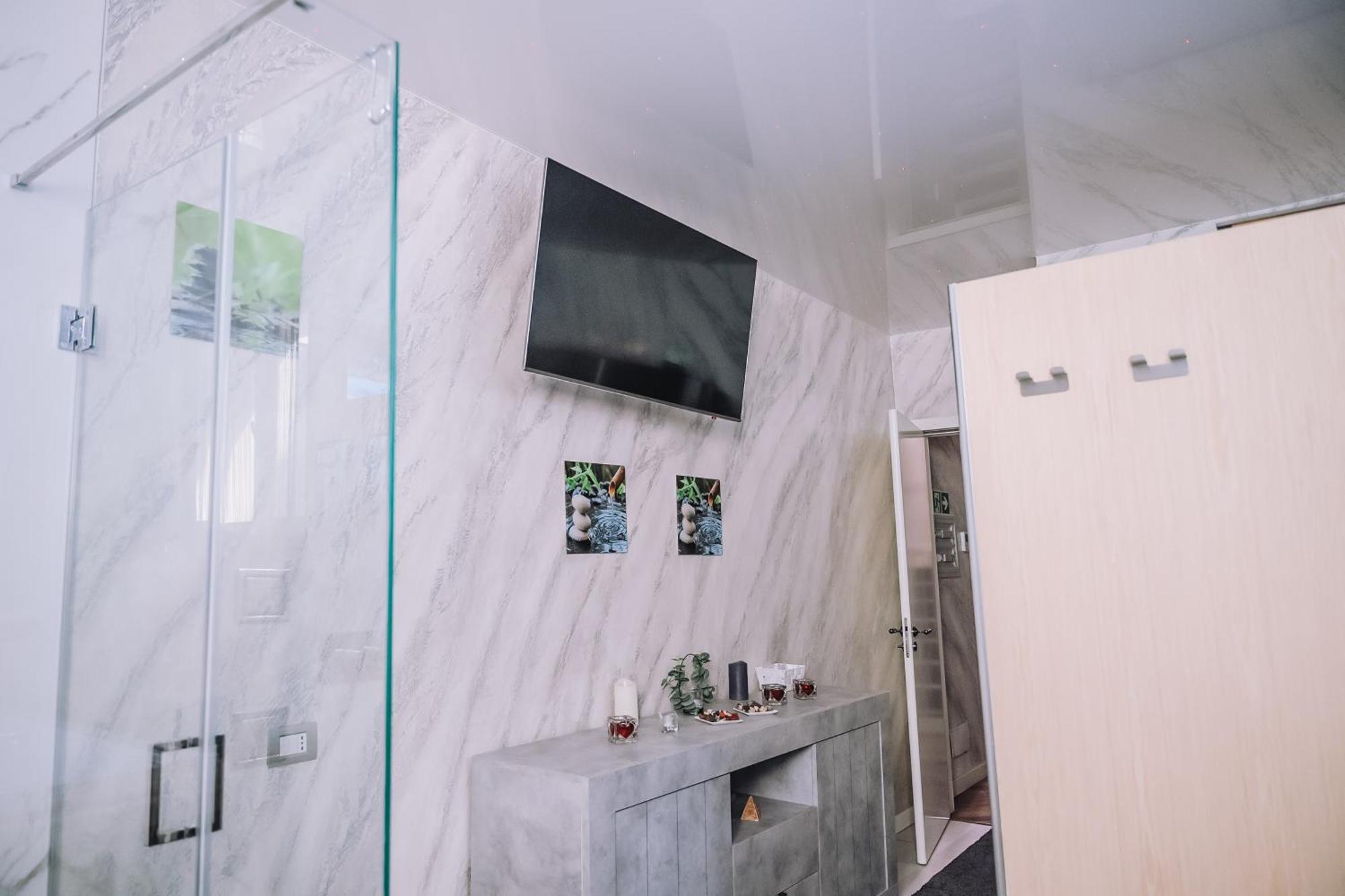 B&B Luxury Italian House Ро Екстериор снимка