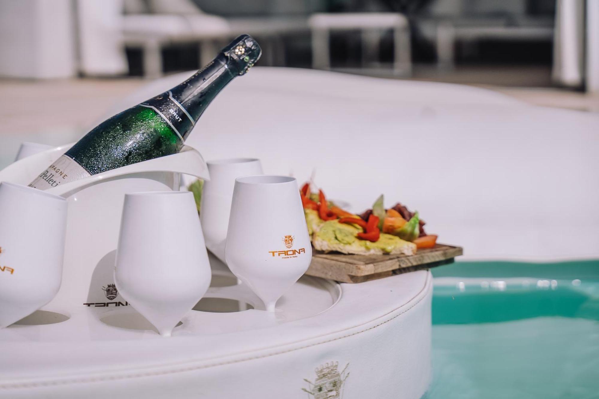 B&B Luxury Italian House Ро Екстериор снимка